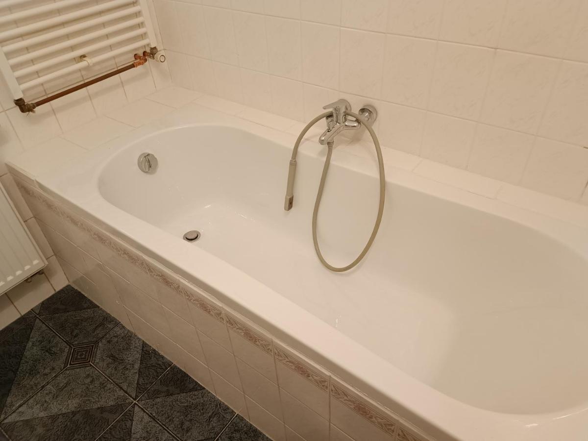 Apartman Horni Slavkov Hodinarstvi ภายนอก รูปภาพ