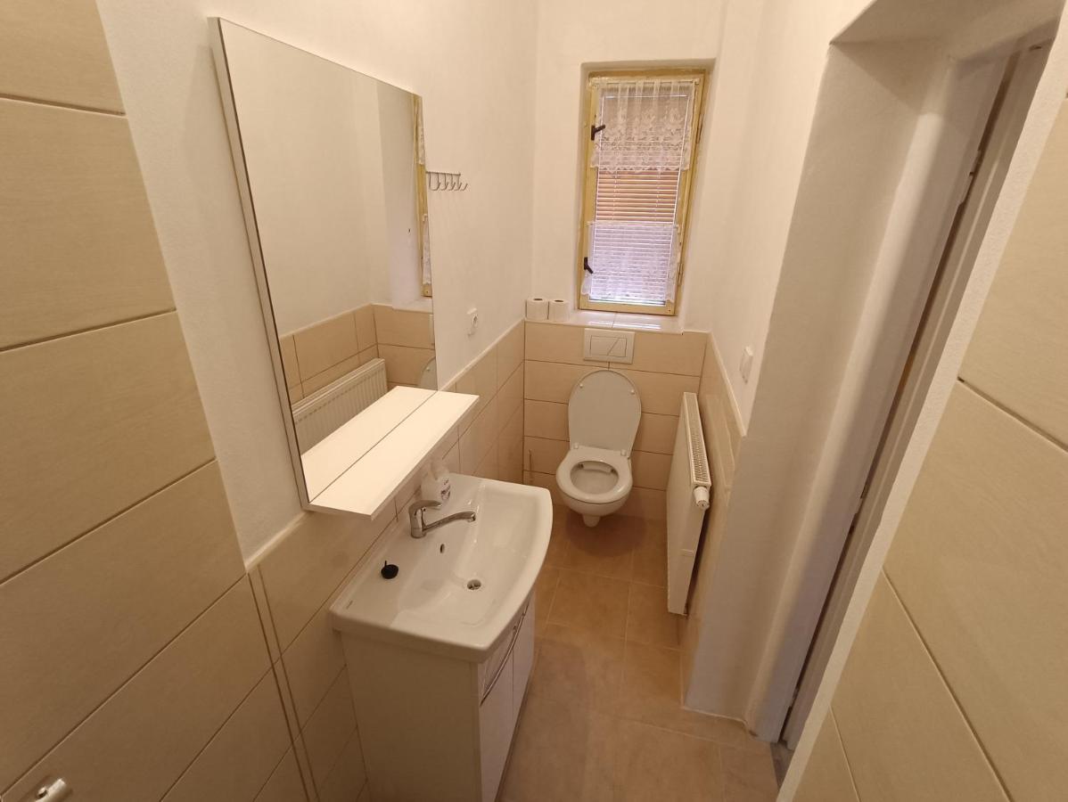 Apartman Horni Slavkov Hodinarstvi ภายนอก รูปภาพ