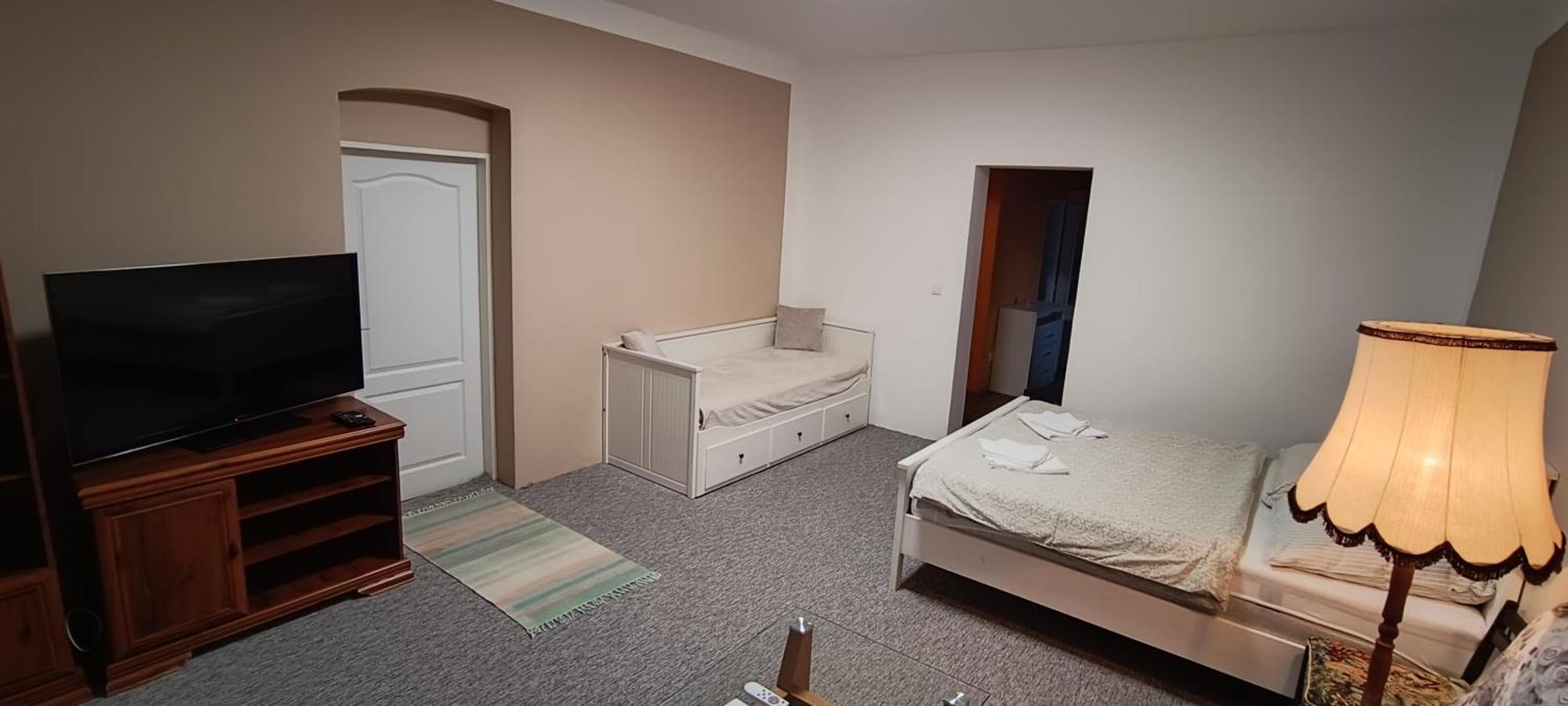 Apartman Horni Slavkov Hodinarstvi ภายนอก รูปภาพ