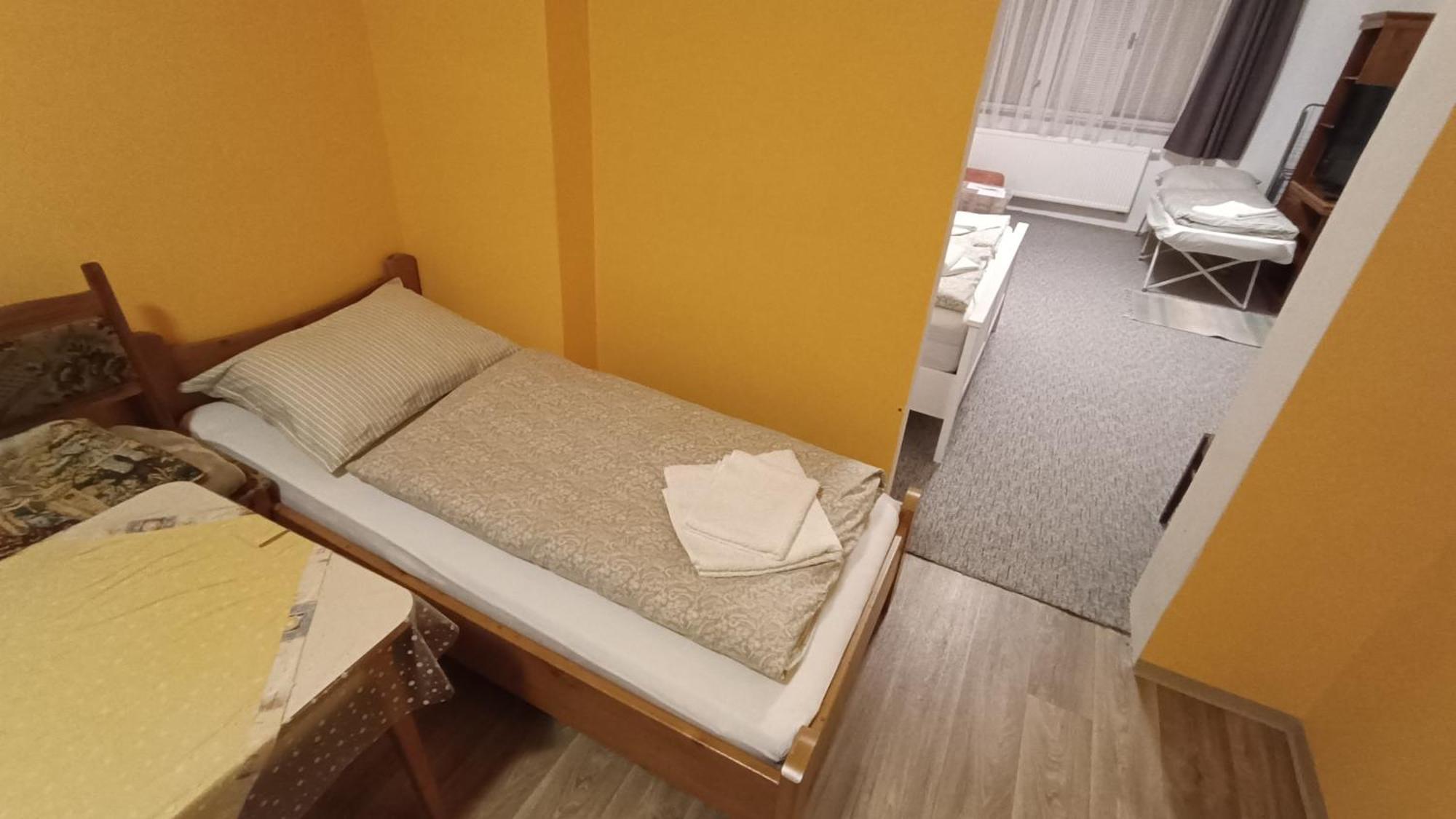 Apartman Horni Slavkov Hodinarstvi ภายนอก รูปภาพ