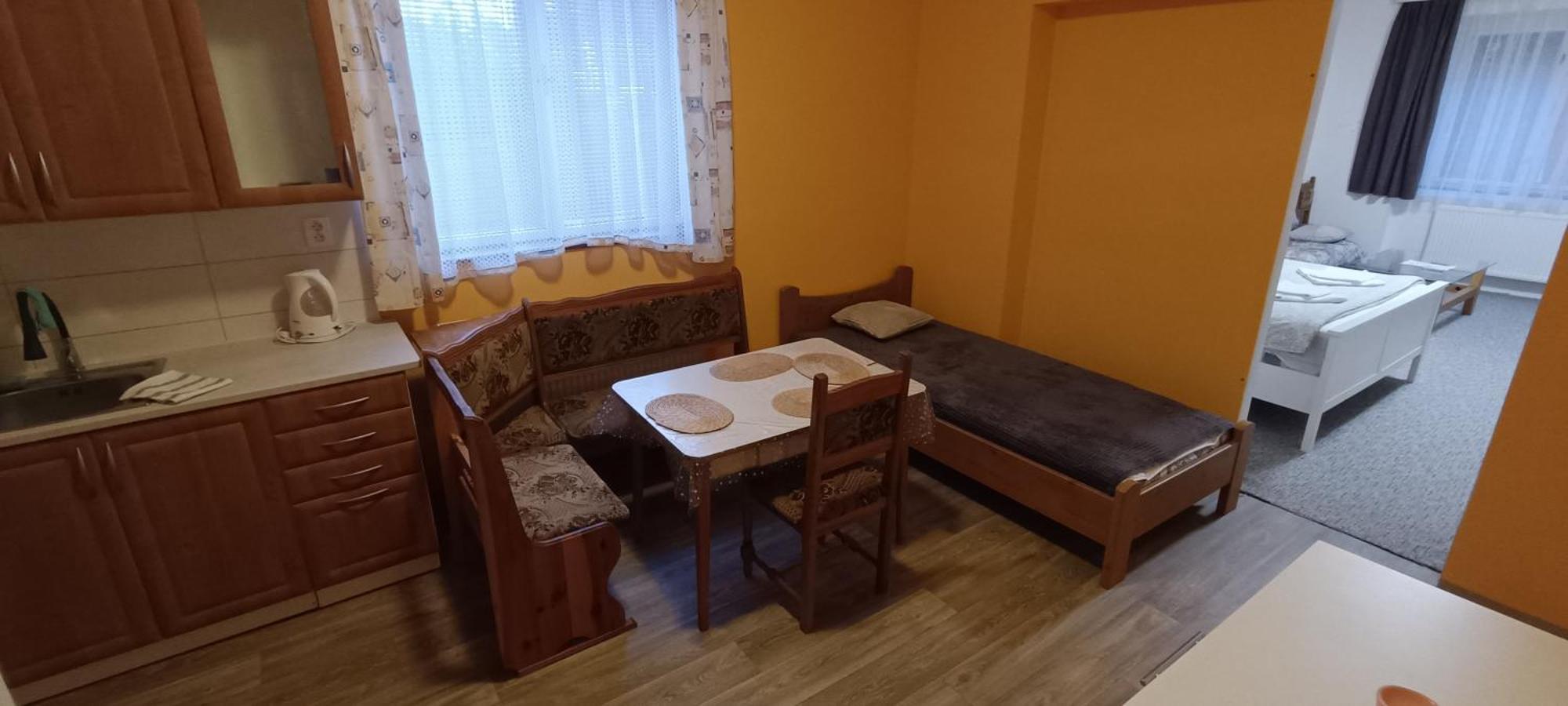 Apartman Horni Slavkov Hodinarstvi ภายนอก รูปภาพ
